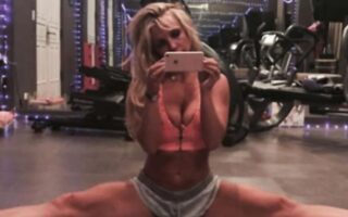 Britney Spears Nude Pics and Shocking Backstage Porn