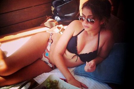 Sarah Hyland Bikini Instagram Hotness