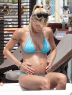 Michelle Hunziker Pregnant Bikini Pictures