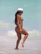 Vida Guerra Bikini Booty Show Continues