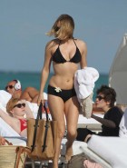 Chloe Sevigny Hot Ass In A Bikini
