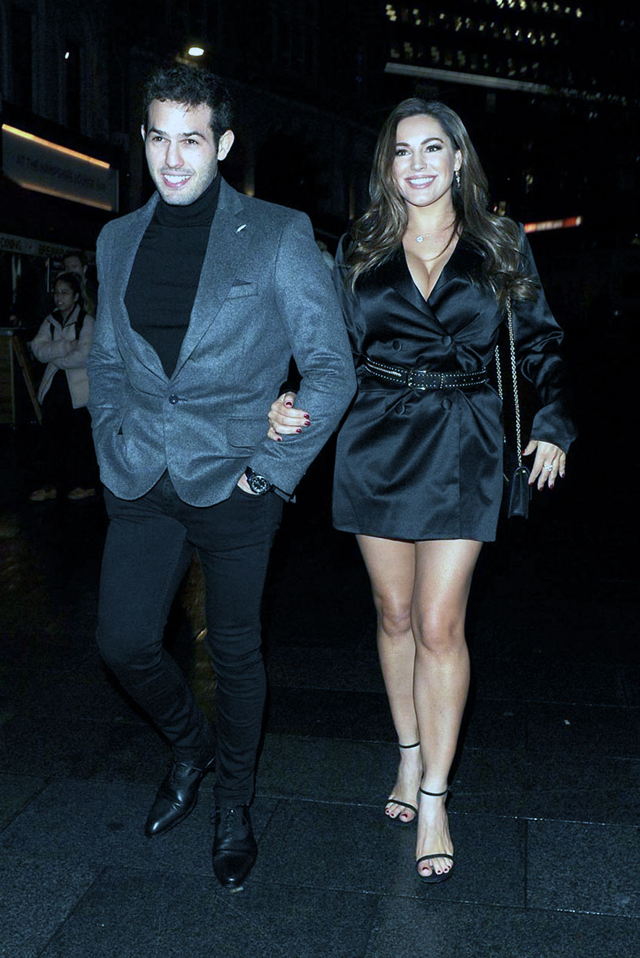 Kelly Brook Nude Pics & Sex Tape & Extremely Hot Photos – Meet the